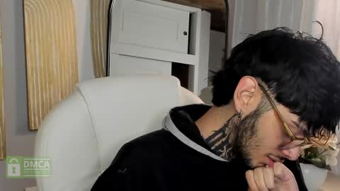 Snapshot of mihailleroy chatting on 01/30/25, 08:01 MIHAIL LEROY finally independent model online show from 01/30/25, 08:01