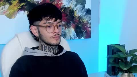 Snapshot of mihailleroy chatting on 02/12/25, 01:30 MIHAIL LEROY finally independent model online show from 02/12/25, 01:30