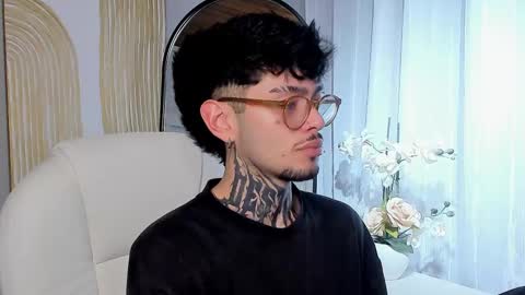 Snapshot of mihailleroy chatting on 03/11/25, 11:26 MIHAIL LEROY finally independent model online show from 03/11/25, 11:26