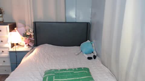 Snapshot of miho_ishikawa chatting on 01/18/26, 08:56 Miho online show from 01/18/26, 08:56