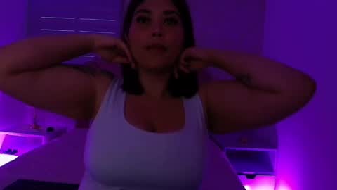 Snapshot of miia_01_ chatting on 11/08/25, 11:54 Mia online show from 11/08/25, 11:54