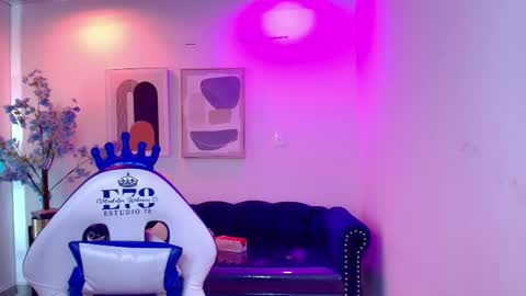 Snapshot of miia__owens chatting on 04/15/26, 11:06 Miia online show from 04/15/26, 11:06