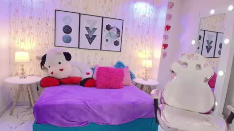 Miia online show from 12/01/24, 04:29