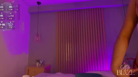 Snapshot of miia_blaze chatting on 04/20/26, 11:35 Mia online show from 04/20/26, 11:35