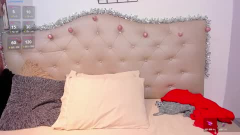 Snapshot of miia_jhones16 chatting on 12/18/24, 05:59 Mia Jhones online show from 12/18/24, 05:59