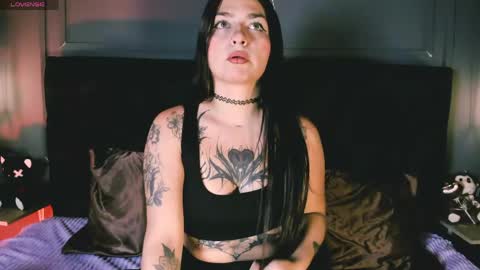Snapshot of miia_moore_ chatting on 05/26/26, 12:34 miia_moore_ online show from 05/26/26, 12:34
