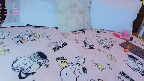 Snapshot of miia_paris chatting on 03/21/26, 08:19 Miia Paris online show from 03/21/26, 08:19