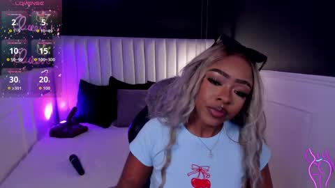 Miia Schwarz  online show from 04/10/26, 11:53