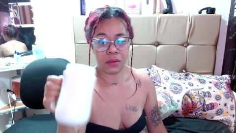 miia online show from 01/04/25, 03:39