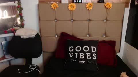 miia online show from 11/15/25, 06:26