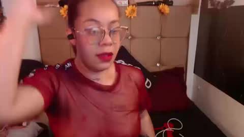 Snapshot of miia_spencer_ chatting on 03/12/26, 09:32 miia online show from 03/12/26, 09:32