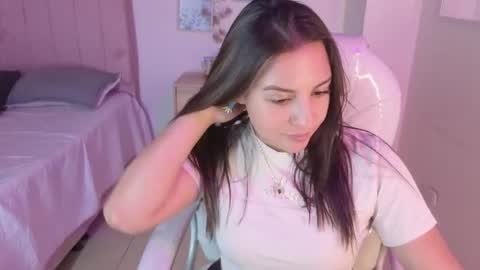 Snapshot of miia_thompson_1 chatting on 07/10/26, 08:44 M I I A online show from 07/10/26, 08:44