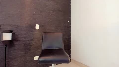 Snapshot of miiaah_kaliffa chatting on 09/11/25, 05:29  MELANIE  online show from 09/11/25, 05:29