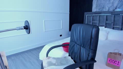 Mia Monroe online show from 02/06/25, 08:02