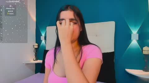 Snapshot of miiacarter_ chatting on 05/05/26, 11:40 MIA online show from 05/05/26, 11:40
