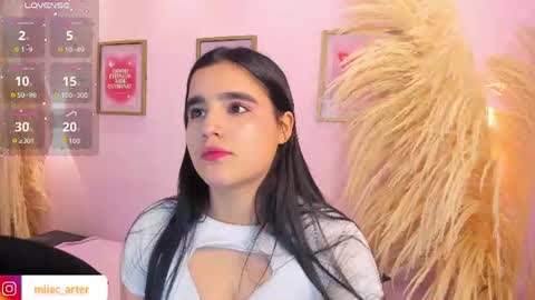 Snapshot of miiacarter_ chatting on 07/16/26, 12:11 MIA online show from 07/16/26, 12:11