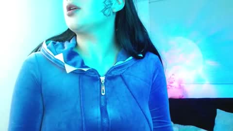 Snapshot of miila_a chatting on 01/16/25, 02:19 Mila  online show from 01/16/25, 02:19