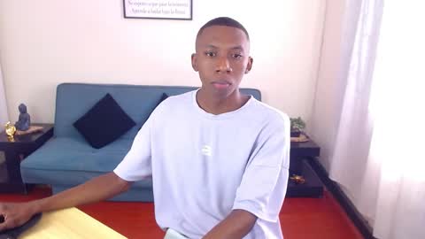 Snapshot of miiloo18 chatting on 10/01/25, 02:12 Jordan online show from 10/01/25, 02:12