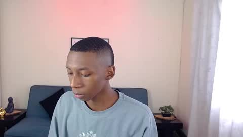 Snapshot of miiloo18 chatting on 10/07/25, 07:22 Jordan online show from 10/07/25, 07:22