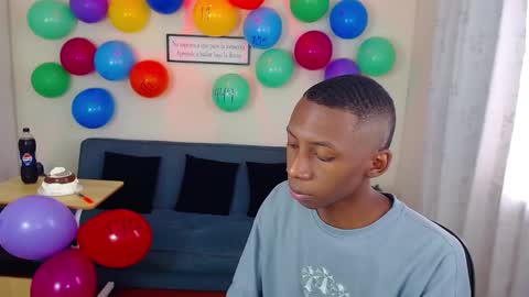 Snapshot of miiloo18 chatting on 10/15/25, 08:42 Jordan online show from 10/15/25, 08:42