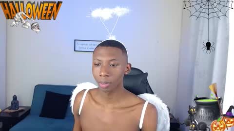 Snapshot of miiloo18 chatting on 10/31/25, 05:47 Jordan online show from 10/31/25, 05:47