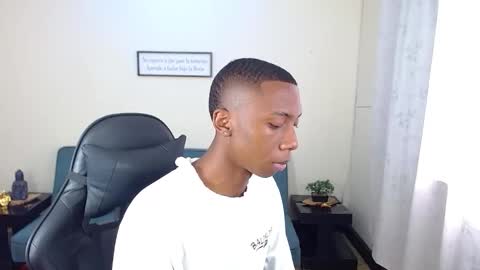 Snapshot of miiloo18 chatting on 11/24/25, 08:41 Jordan online show from 11/24/25, 08:41