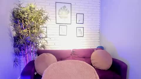 miilu  online show from 02/23/25, 03:24