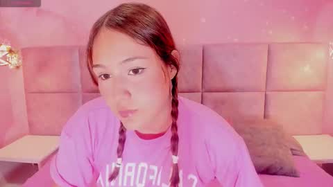 Snapshot of miiss_emmy chatting on 10/08/25, 07:44 Emmy online show from 10/08/25, 07:44