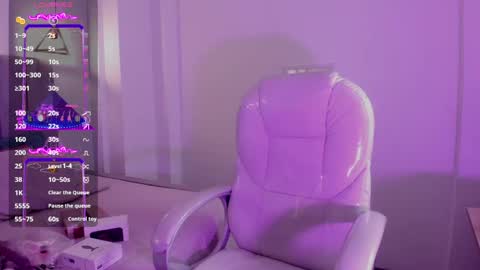 miiss_greyy online show from 01/11/25, 07:16