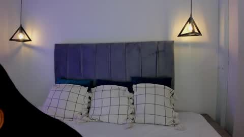 miiss_greyy online show from 02/15/25, 07:17