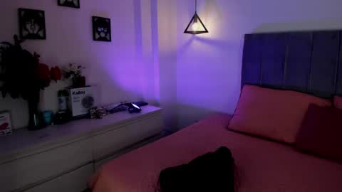 miiss_greyy online show from 02/26/25, 07:27