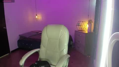 miiss_greyy online show from 09/13/25, 11:43