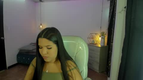 miiss_greyy online show from 09/28/25, 11:37