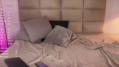   online show from 02/15/25, 12:48