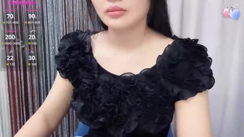 Snapshot of miixuuee chatting on 04/27/26, 01:14 Ema online show from 04/27/26, 01:14