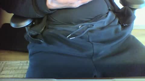 mik online show from 03/10/25, 10:37