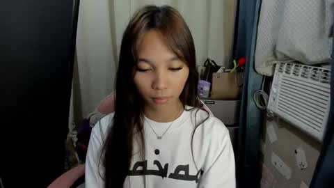 Snapshot of mika_cora chatting on 03/02/26, 02:35 MIKA online show from 03/02/26, 02:35