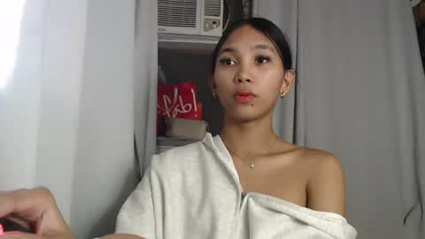 Snapshot of mika_cora chatting on 06/15/26, 06:48 MIKA online show from 06/15/26, 06:48