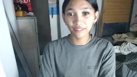 Snapshot of mika_cora chatting on 06/21/26, 11:35 MIKA online show from 06/21/26, 11:35