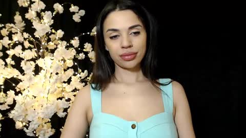 Snapshot of mika_gold7 chatting on 12/07/24, 09:39 Mika online show from 12/07/24, 09:39