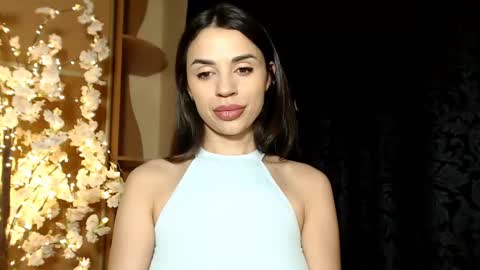 Snapshot of mika_gold7 chatting on 01/02/25, 10:48 Mika online show from 01/02/25, 10:48