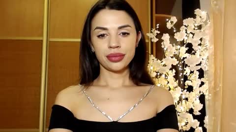 Snapshot of mika_gold7 chatting on 01/09/25, 09:16 Mika online show from 01/09/25, 09:16