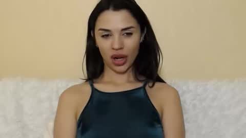 Snapshot of mika_gold7 chatting on 03/03/25, 12:58 Mika online show from 03/03/25, 12:58