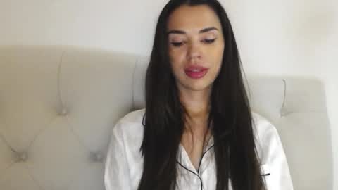 Snapshot of mika_gold7 chatting on 09/09/25, 07:46 Mika online show from 09/09/25, 07:46