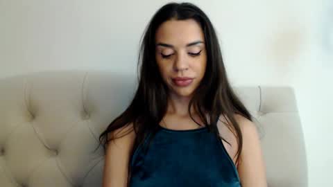 Snapshot of mika_gold7 chatting on 11/11/25, 05:57 Mika online show from 11/11/25, 05:57