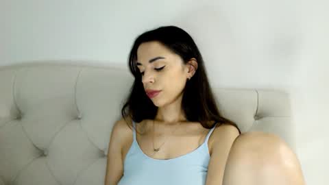 Snapshot of mika_gold7 chatting on 11/22/25, 06:51 Mika online show from 11/22/25, 06:51