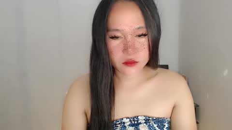 Snapshot of mika_oka chatting on 03/11/26, 06:08 Hi im Avah online show from 03/11/26, 06:08