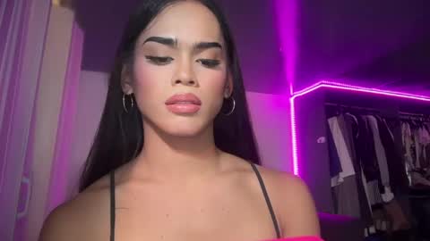 mika_pedersen online show from 04/25/26, 12:02