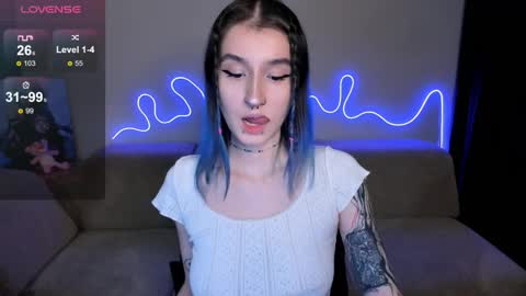 Snapshot of mika_reid chatting on 10/27/25, 12:09 Mika online show from 10/27/25, 12:09