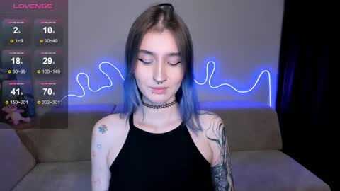 Snapshot of mika_reid chatting on 10/28/25, 12:09 Mika online show from 10/28/25, 12:09